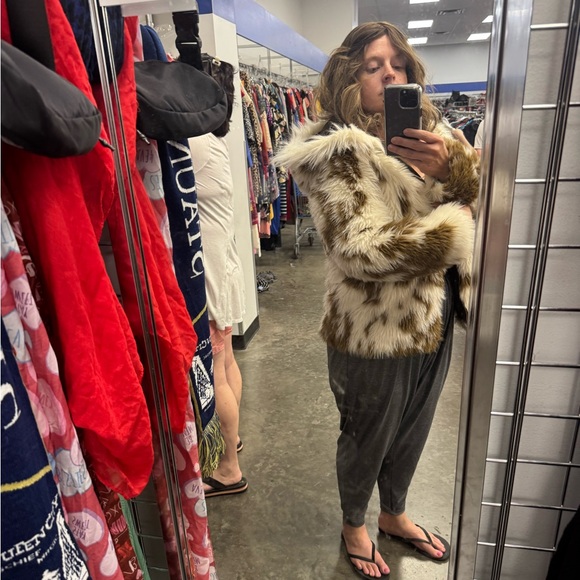 Meet your Posher, Robyn - Picture 6 of 7